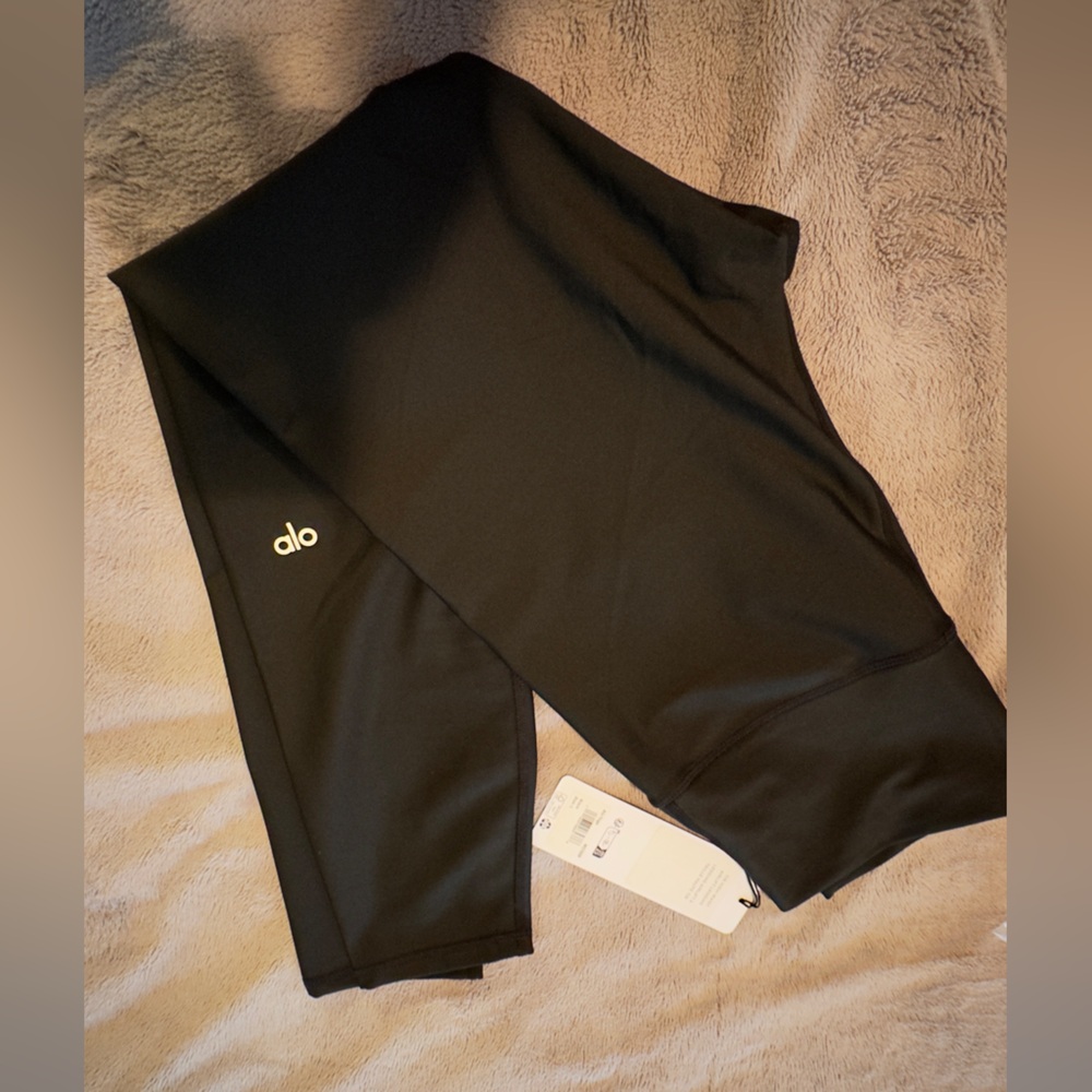 All Black Airlift 7/8 Leggings NWT Large - Picture 9 of 9